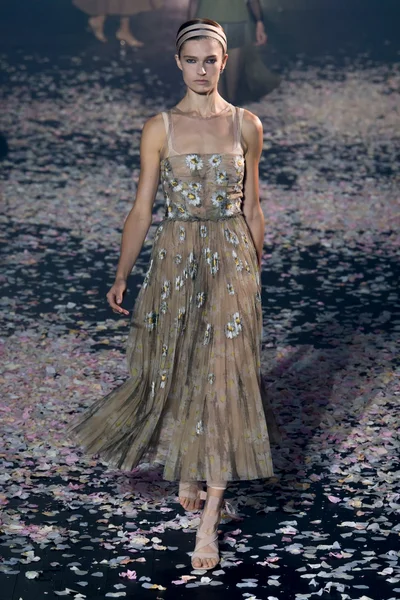 Look 34